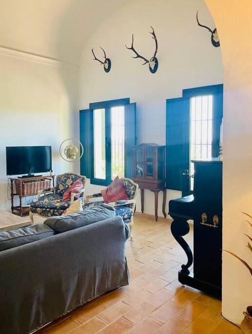 אל קסטיו דה לאס גוארדאס Villa Lavanda By Epoca Suites מראה חיצוני תמונה