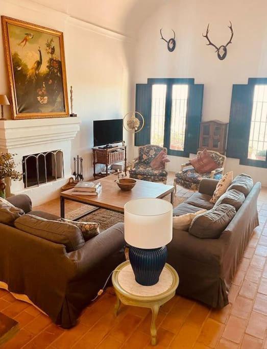 אל קסטיו דה לאס גוארדאס Villa Lavanda By Epoca Suites מראה חיצוני תמונה